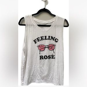 💕 Women’s Social Sunday hand printed sleeveless white top in size med/large